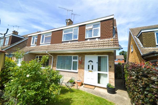 Hewlett Place, Bagshot